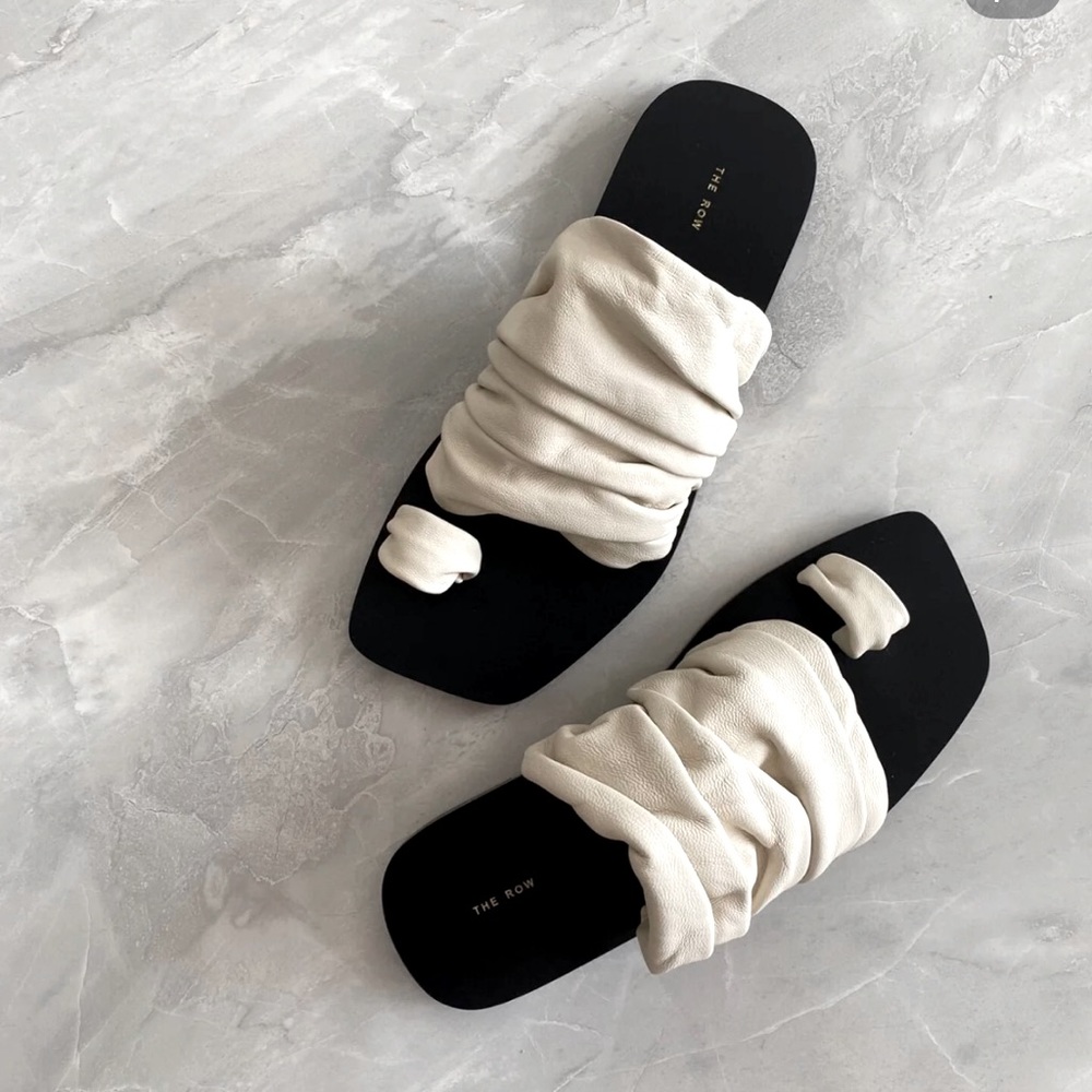 The Row Drape slides in leather size 38